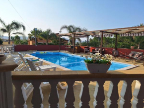 Villa Radiosa In Sicily with fenced pool Please read host info Favara